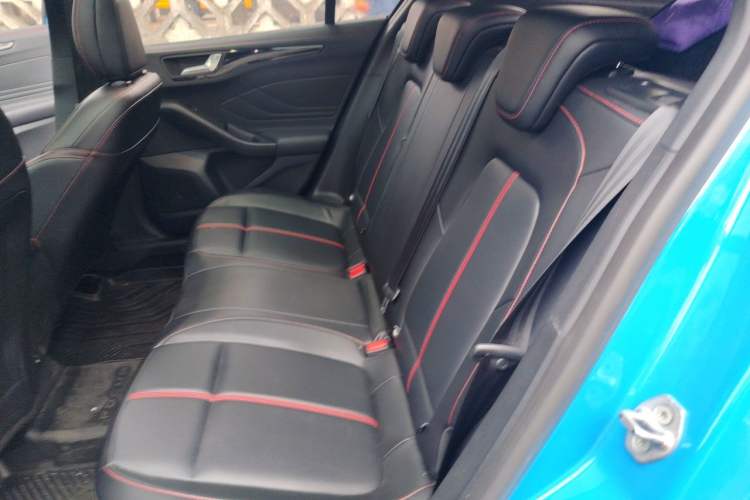 Used Ford Focus 2022 Hatchback EcoBoost 180 Automatic ST Line Interior 4