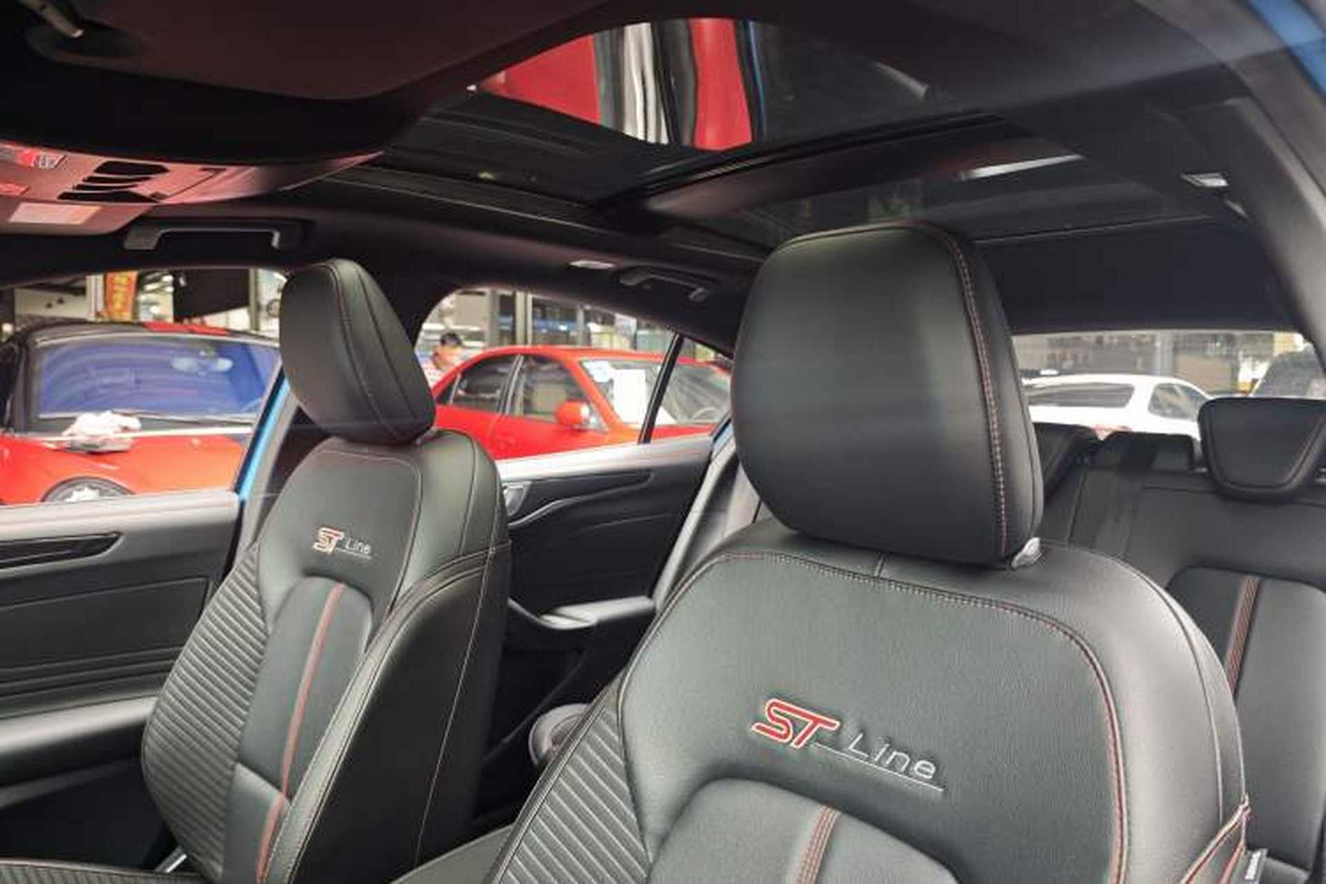 Used Ford Focus 2022 Hatchback EcoBoost 180 Automatic ST Line Interior 5