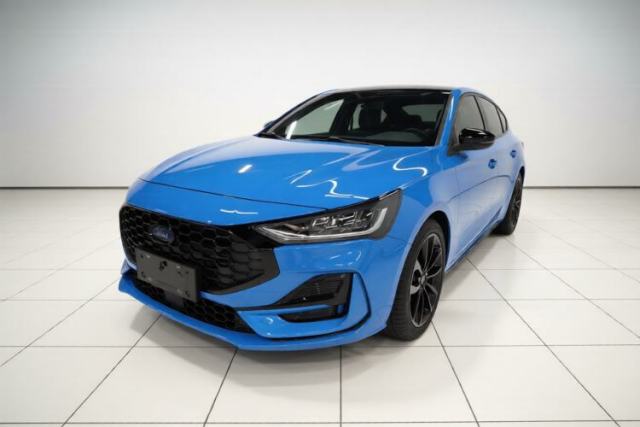 Ojetý Ford Focus 2022 Hatchback EcoBoost 180 Automatic S Edition