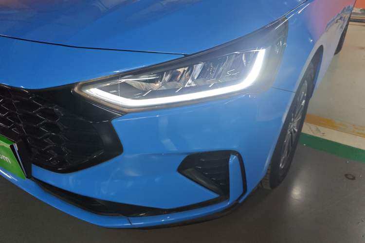Used Ford Focus 2022 Sedan EcoBoost 180 Automatic Performance Edition Left Front Headlight