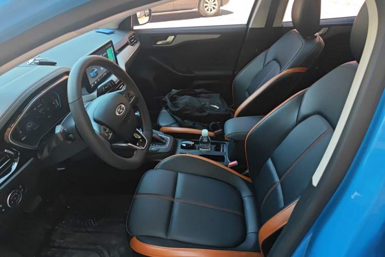 Used Ford Focus 2022 Hatchback EcoBoost 180 Automatic Performance Edition Left Front Seat