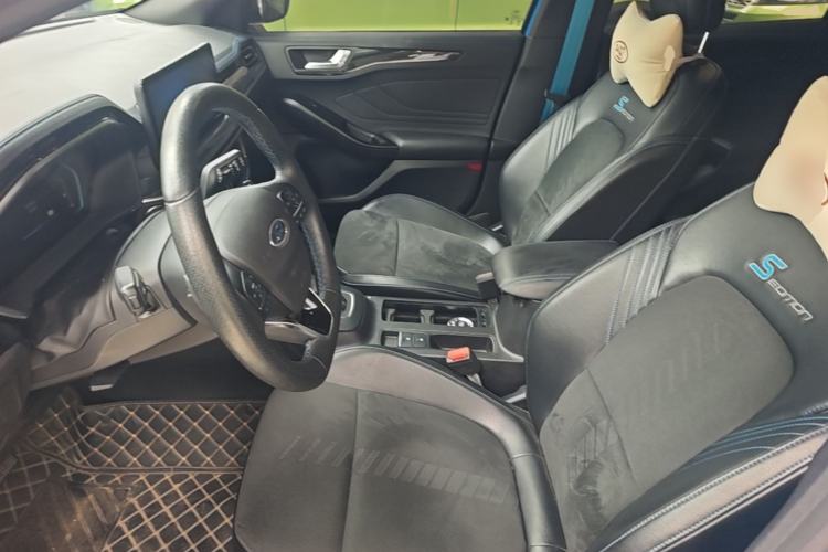 Used Ford Focus 2022 Hatchback EcoBoost 180 Automatic S Edition Left Front Seat