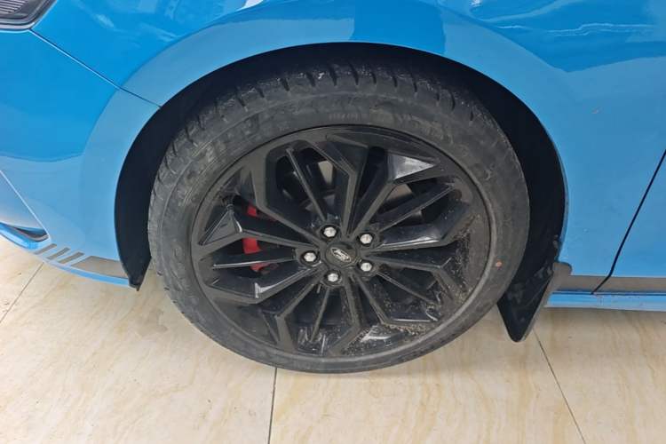 Used Ford Focus 2022 Hatchback EcoBoost 180 Automatic S Edition Left Front Wheel Hub
