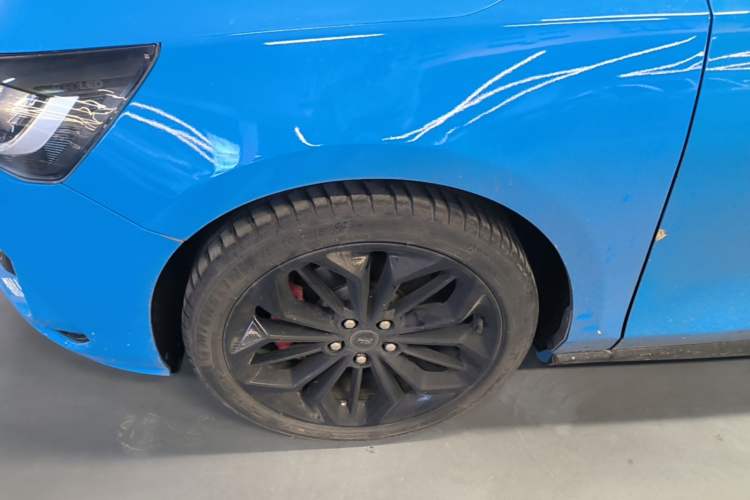 Used Ford Focus 2022 Hatchback EcoBoost 180 Automatic S Edition Left Front Wheel Hub
