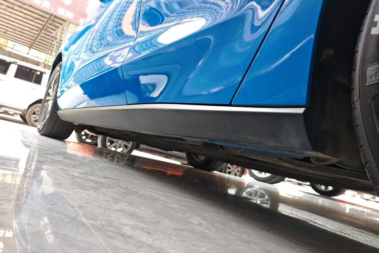 Used Ford Focus 2022 Sedan EcoBoost 180 Automatic Performance Edition Left Side Sill