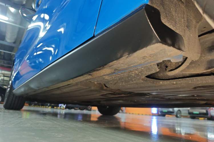Used Ford Focus 2022 Sedan EcoBoost 180 Automatic Performance Edition Left Side Sill