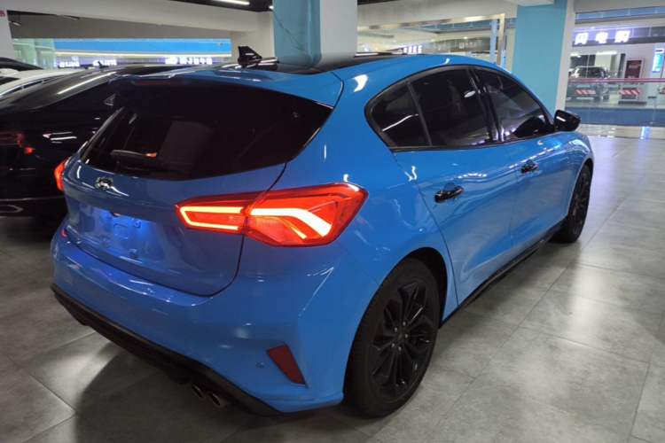 Used Ford Focus 2022 Hatchback EcoBoost 180 Automatic S Edition Rear Right 45 Deg