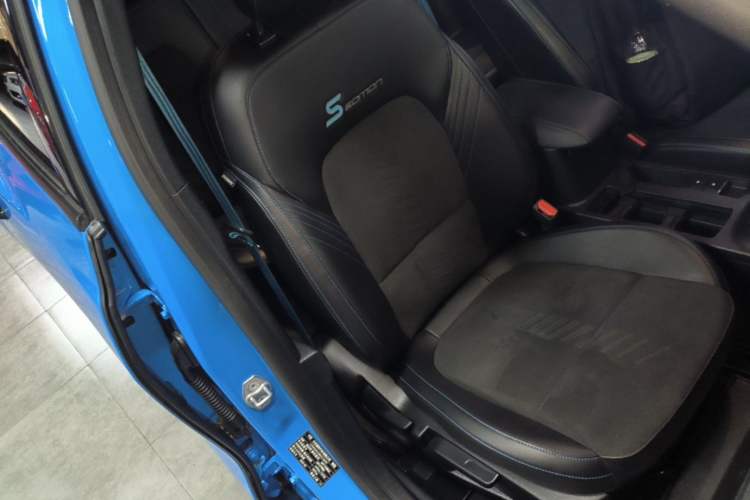 Used Ford Focus 2022 Hatchback EcoBoost 180 Automatic S Edition Right Front Seat