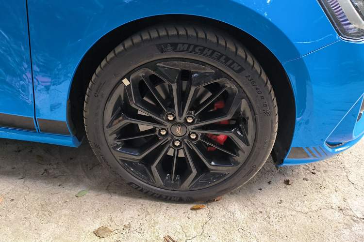 Used Ford Focus 2022 Hatchback EcoBoost 180 Automatic S Edition Right Front Wheel Hub