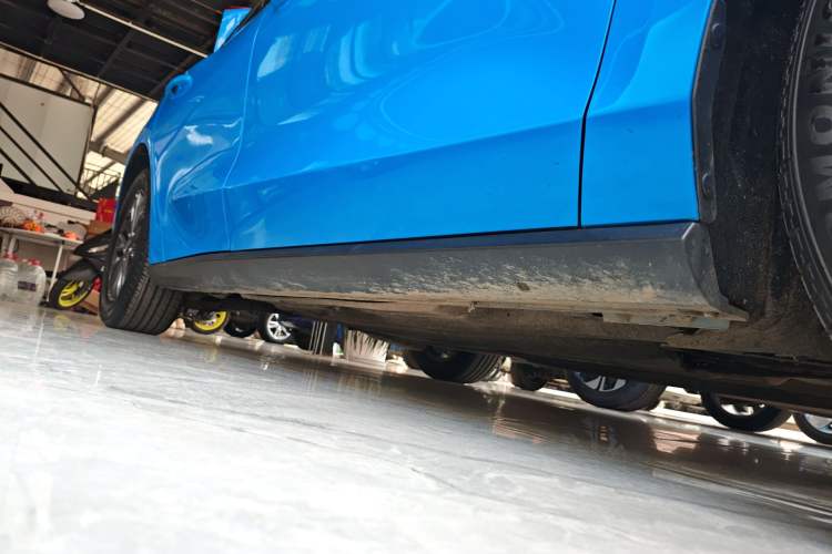 Used Ford Focus 2022 Sedan EcoBoost 180 Automatic Performance Edition Right Side Sill