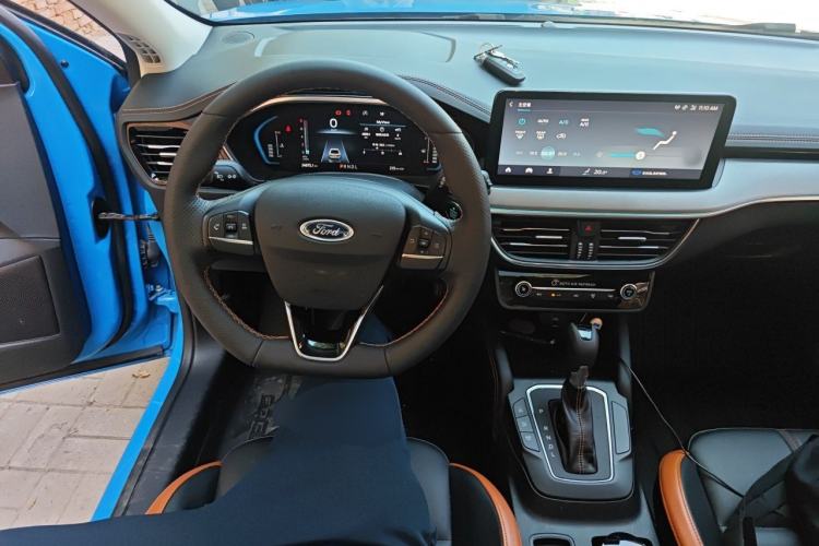 Used Ford Focus 2022 Hatchback EcoBoost 180 Automatic Performance Edition Steering Wheel