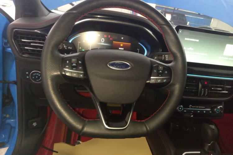 Used Ford Focus 2022 Sedan EcoBoost 180 Automatic ST Line Steering Wheel