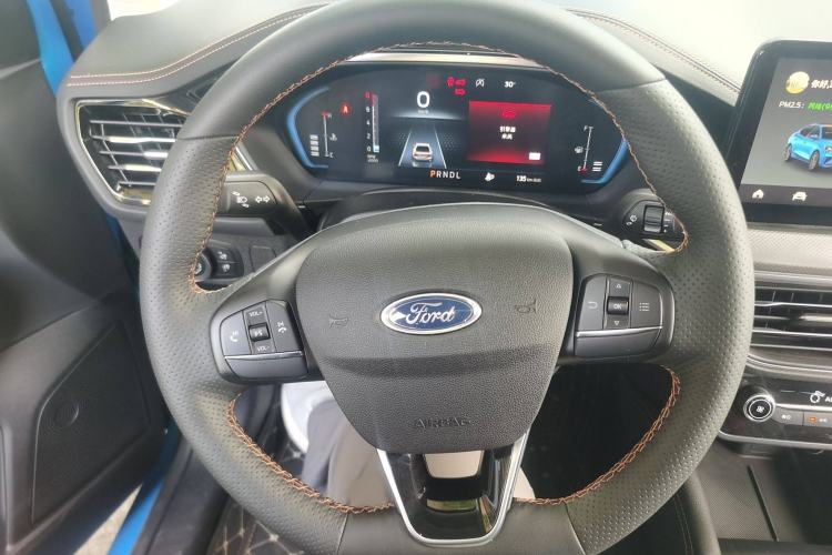Used Ford Focus 2022 Sedan EcoBoost 180 Automatic Performance Edition Steering Wheel