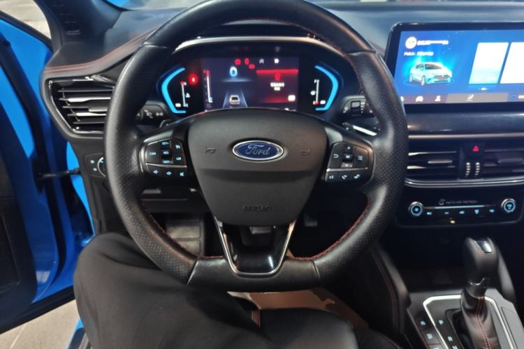 Used Ford Focus 2022 Sedan EcoBoost 180 Automatic ST Line Steering Wheel