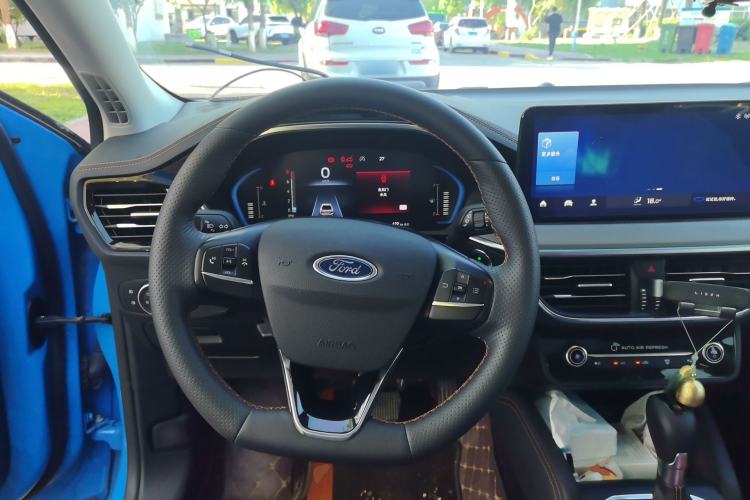 Used Ford Focus 2022 Hatchback EcoBoost 180 Automatic Performance Edition Steering Wheel
