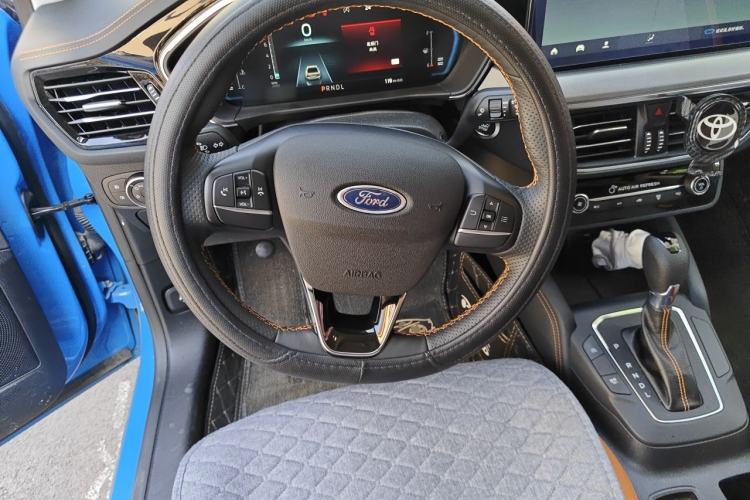 Used Ford Focus 2022 Sedan EcoBoost 180 Automatic Performance Edition Steering Wheel