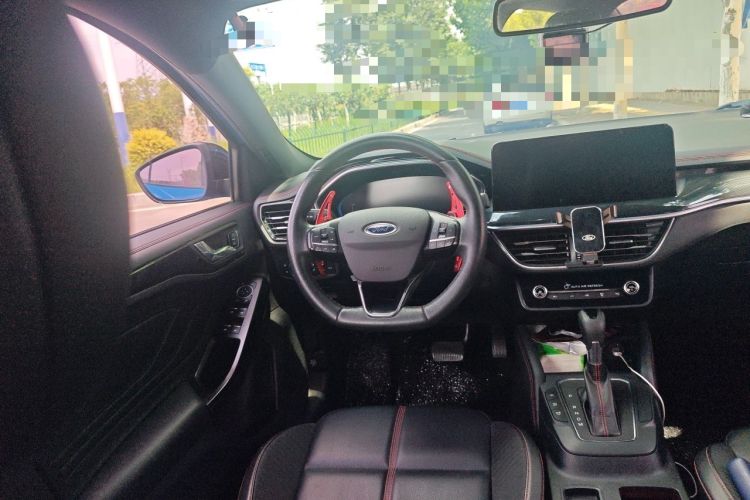 Used Ford Focus 2022 Sedan EcoBoost 180 Automatic ST Line Steering Wheel