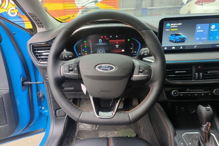 Used Ford Focus 2022 Sedan EcoBoost 180 Automatic Performance Edition Steering Wheel