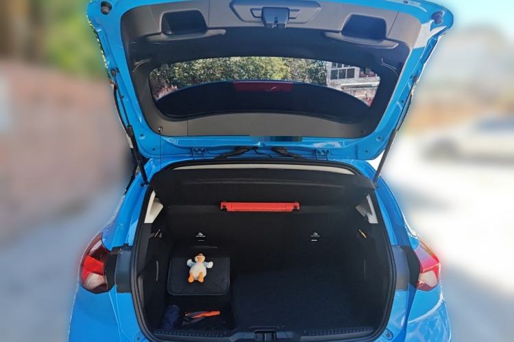 Used Ford Focus 2022 Hatchback EcoBoost 180 Automatic Performance Edition Trunk
