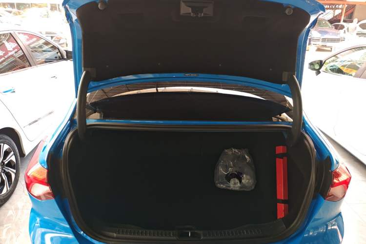 Used Ford Focus 2022 Sedan EcoBoost 180 Automatic Performance Edition Trunk