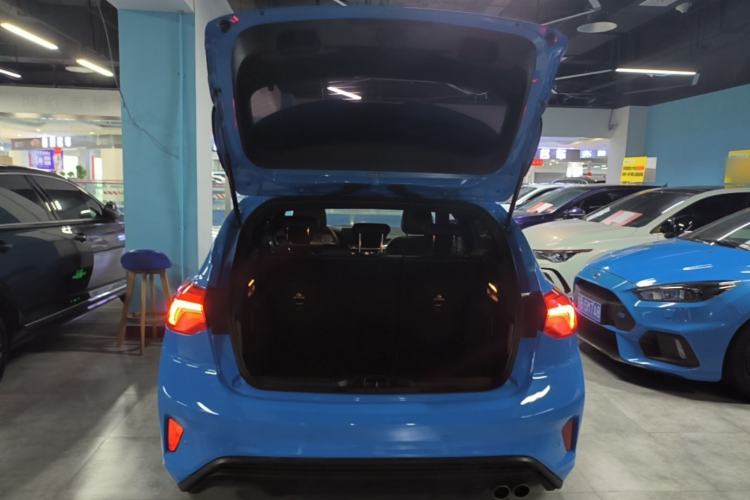 Used Ford Focus 2022 Hatchback EcoBoost 180 Automatic S Edition Trunk