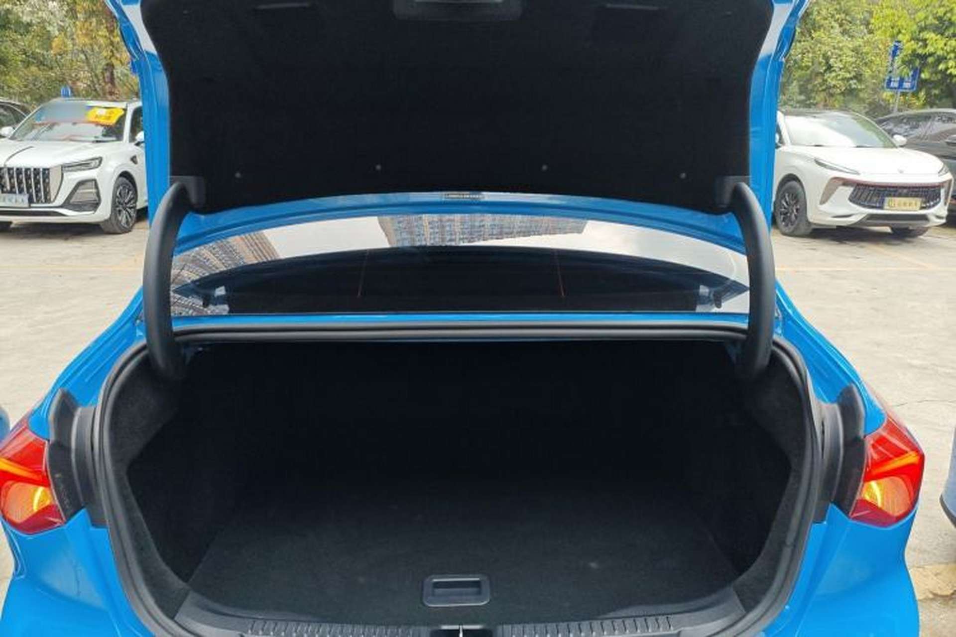 Used Ford Focus 2022 Sedan EcoBoost 180 Automatic ST Line Trunk