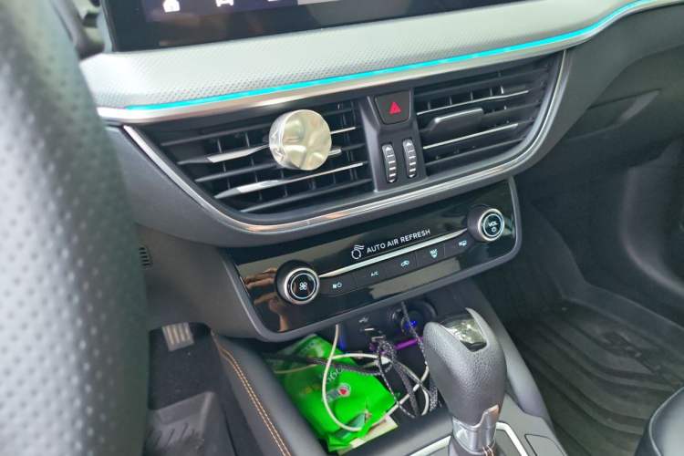 Used Ford Focus 2022 Hatchback EcoBoost 180 Automatic Performance Edition Audio And AC Panel