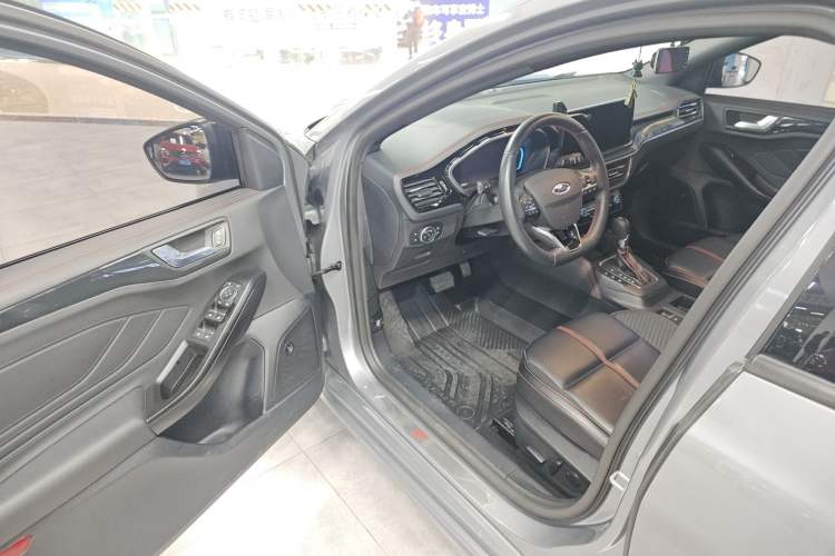 Used Ford Focus 2022 Hatchback EcoBoost 180 Automatic ST Line Driver Seat