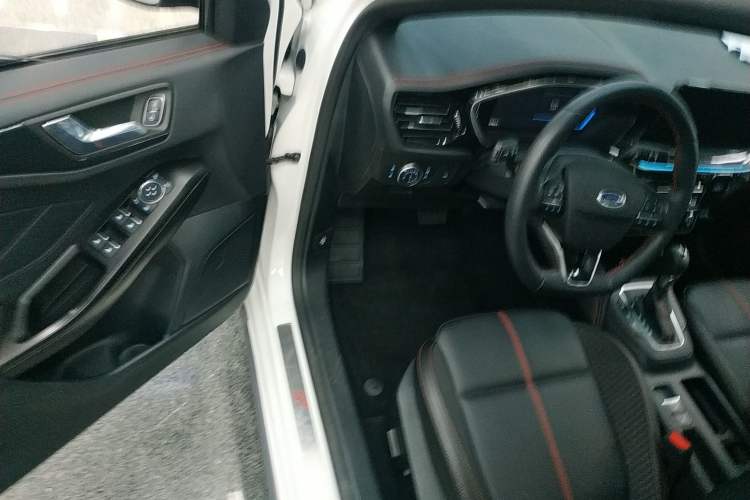 Used Ford Focus 2022 Sedan EcoBoost 180 Automatic ST Line Driver Seat