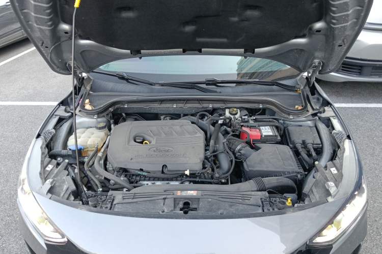 Used Ford Focus 2022 Hatchback EcoBoost 180 Automatic Performance Edition Engine Bay