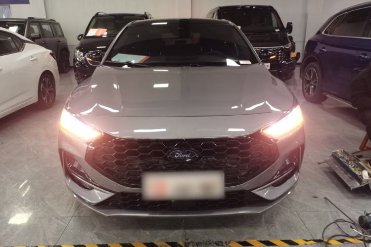 Used Ford Focus 2022 Hatchback EcoBoost 180 Automatic ST Line Exterior 1