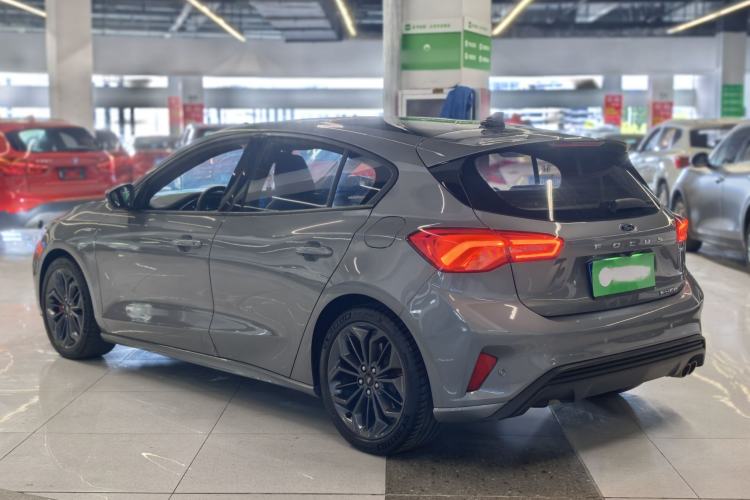 Used Ford Focus 2022 Hatchback EcoBoost 180 Automatic ST Line Exterior 3