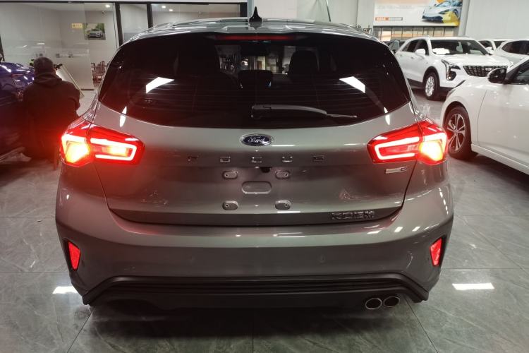 Used Ford Focus 2022 Hatchback EcoBoost 180 Automatic ST Line Exterior 4