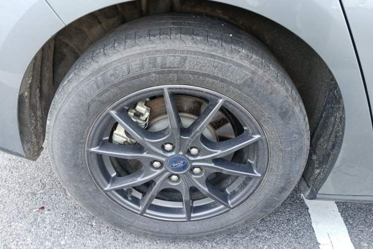 Used Ford Focus 2022 Hatchback EcoBoost 180 Automatic Performance Edition Exterior 4