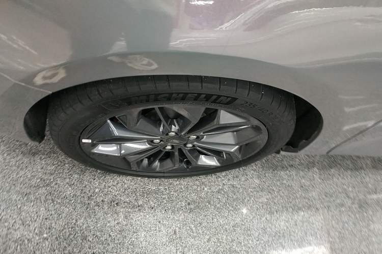 Used Ford Focus 2022 Sedan EcoBoost 180 Automatic ST Line Exterior 4