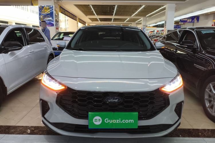 Used Ford Focus 2022 Sedan EcoBoost 180 Automatic Performance Edition Front