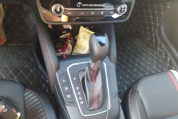Used Ford Focus 2022 Hatchback EcoBoost 180 Automatic ST Line Gear Lever