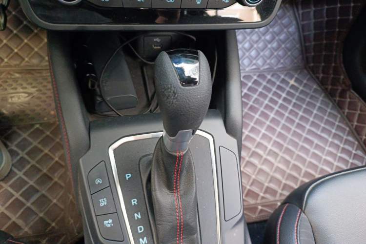 Used Ford Focus 2022 Hatchback EcoBoost 180 Automatic ST Line Gear Lever