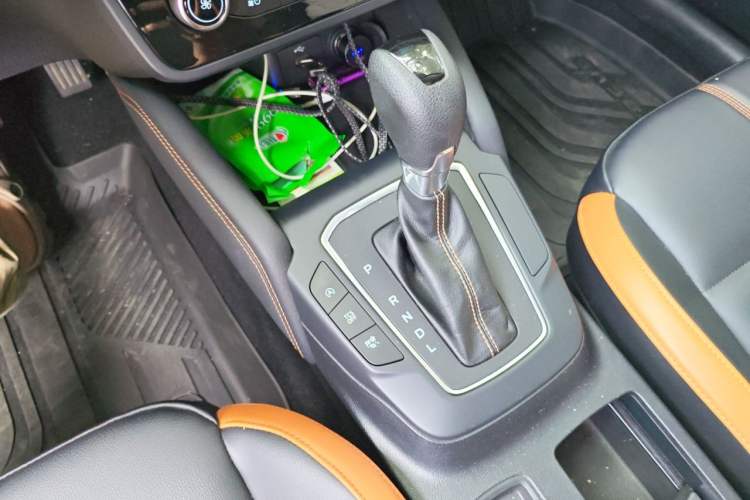 Used Ford Focus 2022 Hatchback EcoBoost 180 Automatic Performance Edition Gear Lever