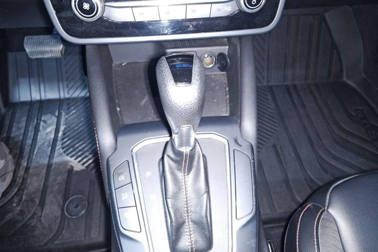 Used Ford Focus 2022 Hatchback EcoBoost 180 Automatic ST Line Gear Lever