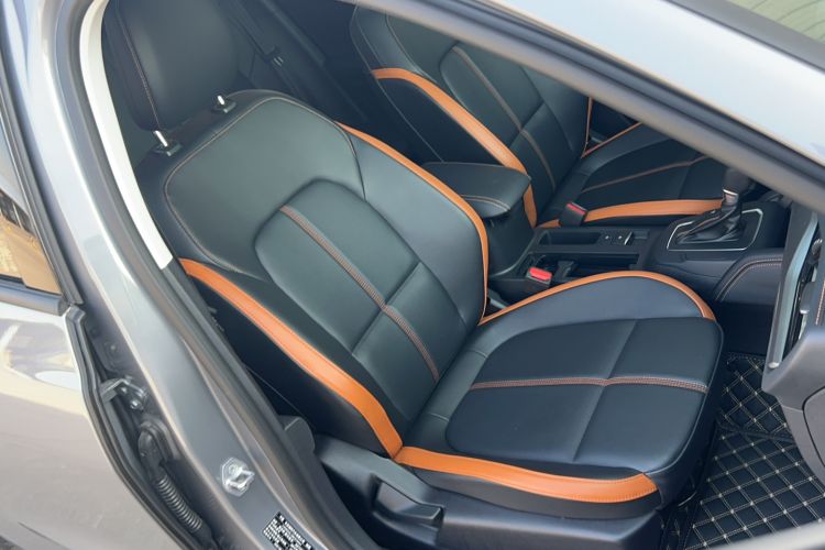 Used Ford Focus 2022 Hatchback EcoBoost 180 Automatic Performance Edition Interior 10