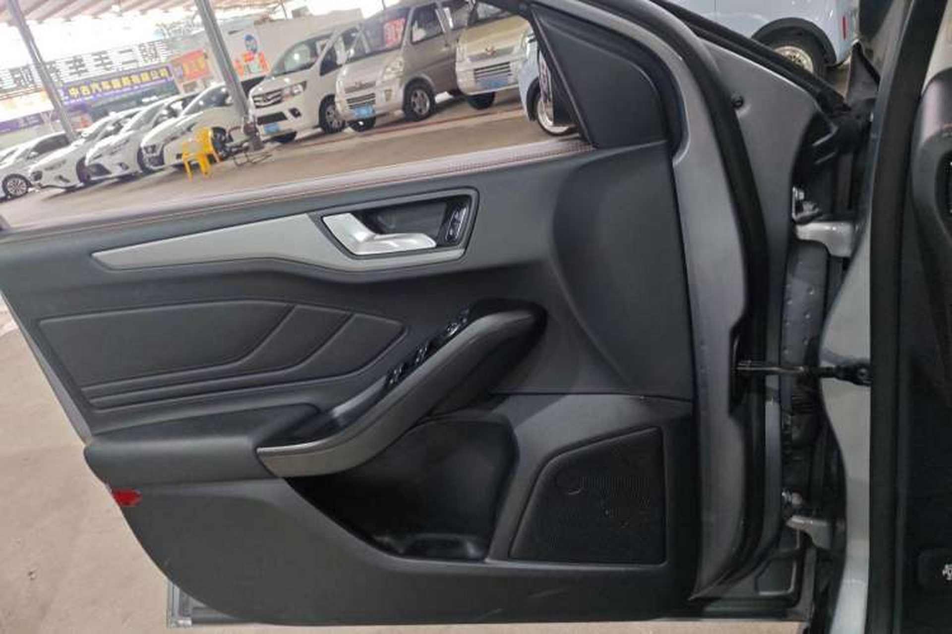 Used Ford Focus 2022 Sedan EcoBoost 180 Automatic Performance Edition Interior 7