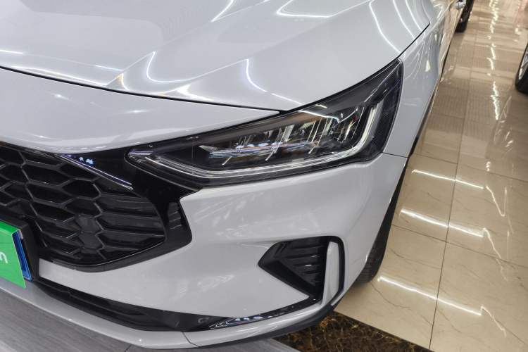 Used Ford Focus 2022 Sedan EcoBoost 180 Automatic Performance Edition Left Front Headlight