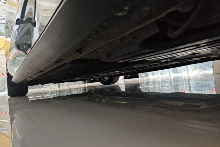 Used Ford Focus 2022 Hatchback EcoBoost 180 Automatic Performance Edition Left Side Sill