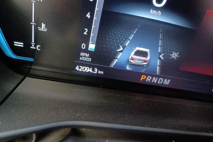 Used Ford Focus 2022 Hatchback EcoBoost 180 Automatic ST Line Odometer Close Up