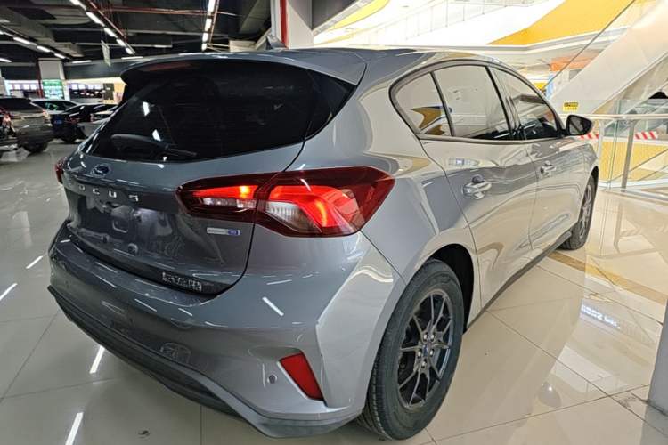 Used Ford Focus 2022 Hatchback EcoBoost 180 Automatic Performance Edition Rear Right 45 Deg