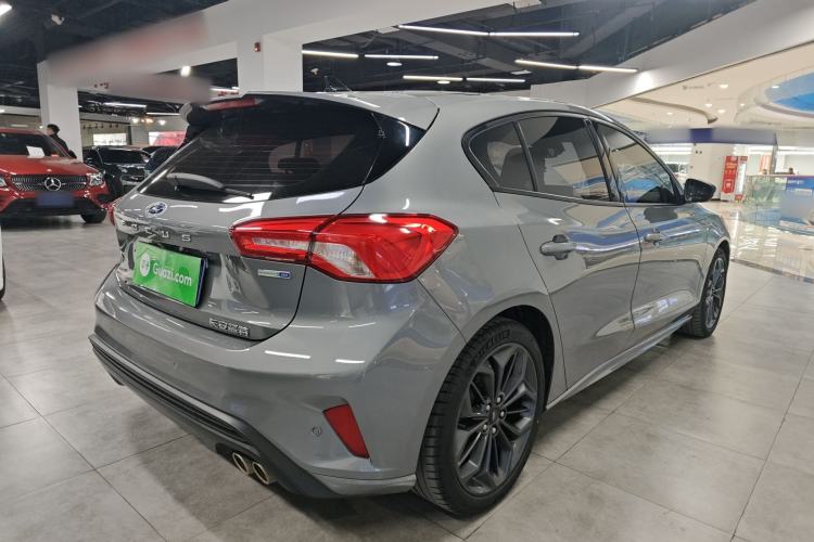 Used Ford Focus 2022 Hatchback EcoBoost 180 Automatic ST Line Rear Right 45 Deg