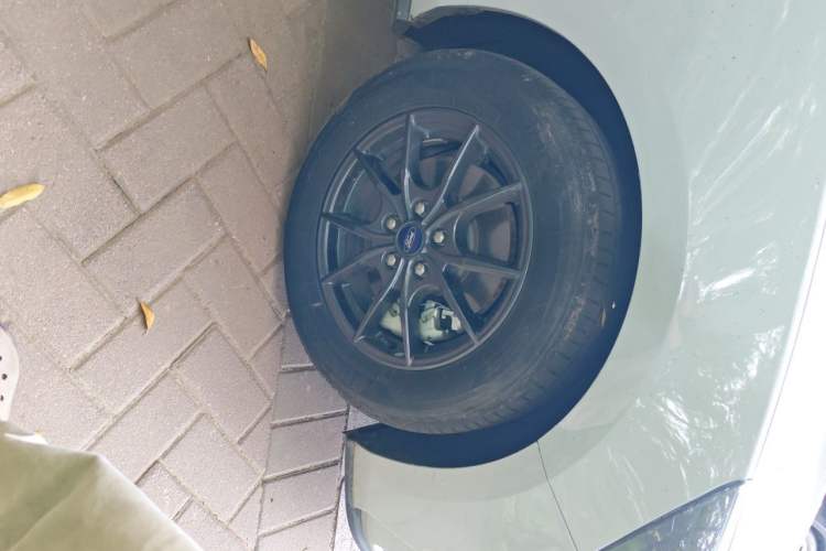 Used Ford Focus 2022 Hatchback EcoBoost 180 Automatic Performance Edition Right Front Wheel Hub