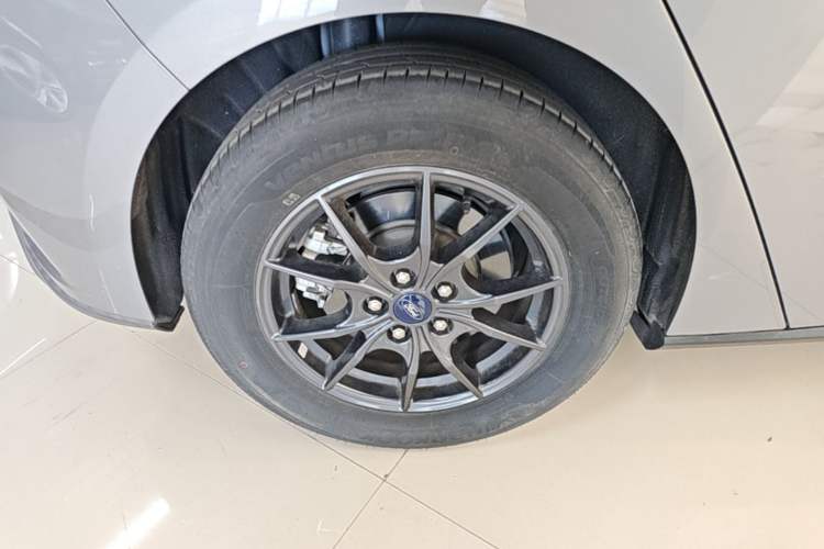 Used Ford Focus 2022 Hatchback EcoBoost 180 Automatic Performance Edition Right Rear Wheel Hub