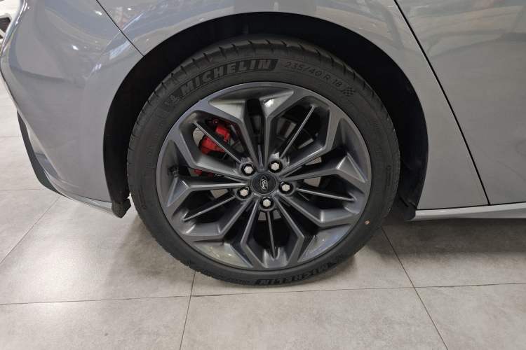Used Ford Focus 2022 Hatchback EcoBoost 180 Automatic ST Line Right Rear Wheel Hub